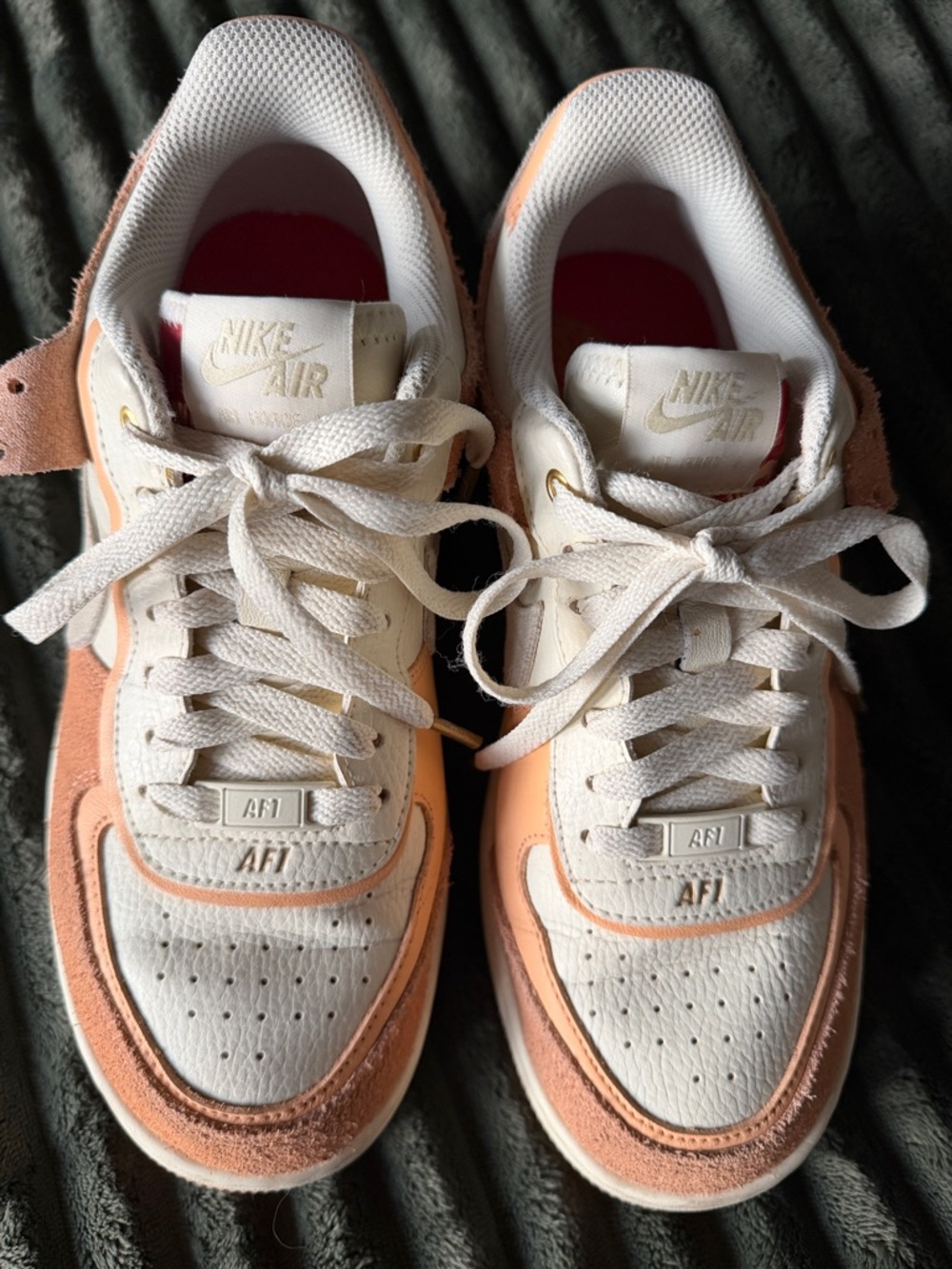 Nike Suede Air Force 1 Sneakers Cream & Peach - Picture 4 of 5